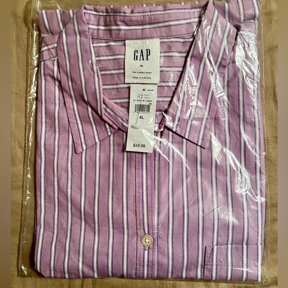 NWT GAP Shirt